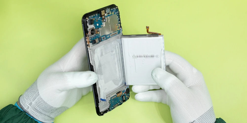 Wymiana baterii w Samsung Galaxy A